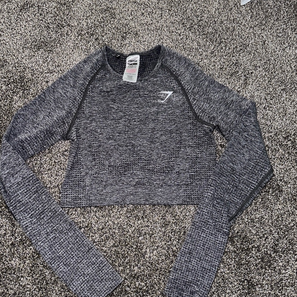 Gym shark cropped long sleeve
